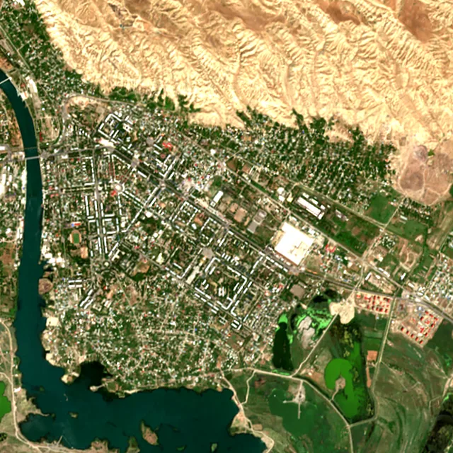 Satellite image of the area around Mingachevir, July 2018
